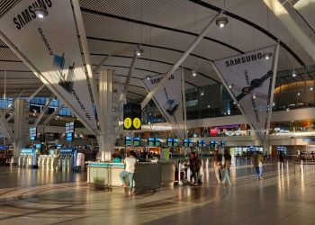 Cape_Town_International_Airport_Departures_Nomad Africa