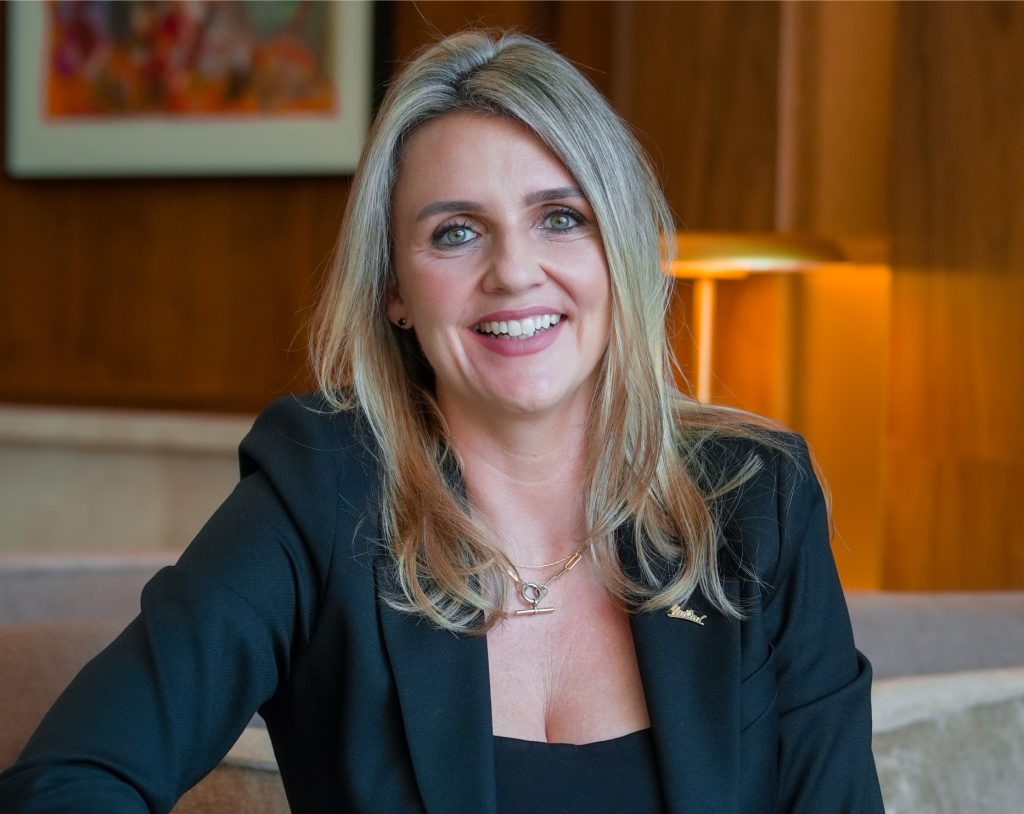 Leonie Andereya Nomad Africa